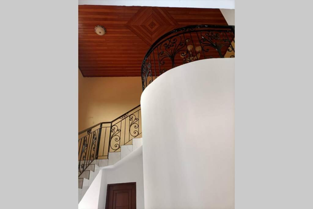Residence Jeanne A Yaounde Odza Messamengo Екстериор снимка