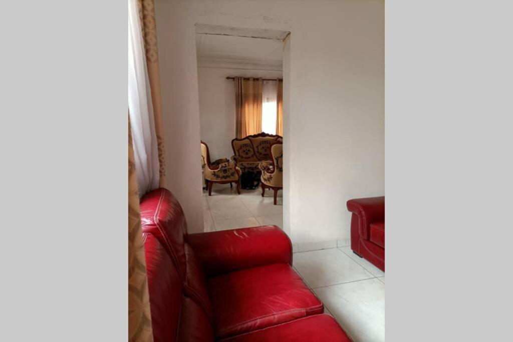 Residence Jeanne A Yaounde Odza Messamengo Екстериор снимка