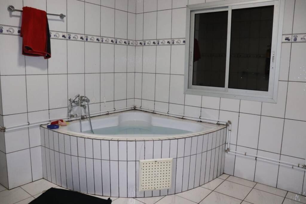 Residence Jeanne A Yaounde Odza Messamengo Екстериор снимка