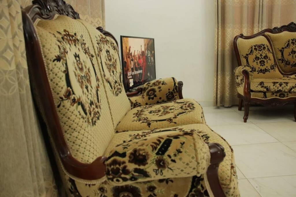 Residence Jeanne A Yaounde Odza Messamengo Екстериор снимка